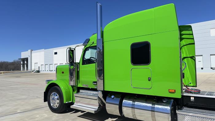 2026 Peterbilt 589-13