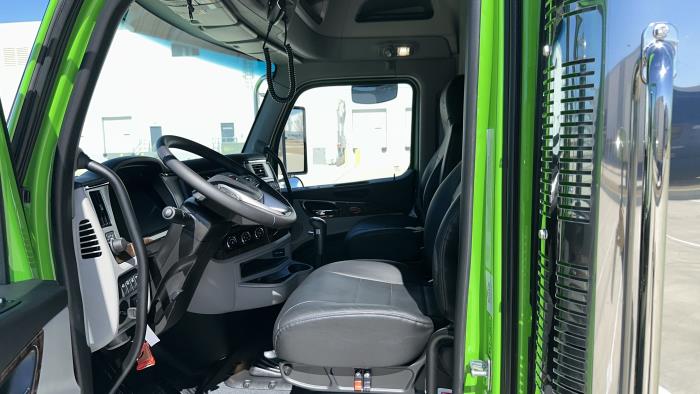 2026 Peterbilt 589-26