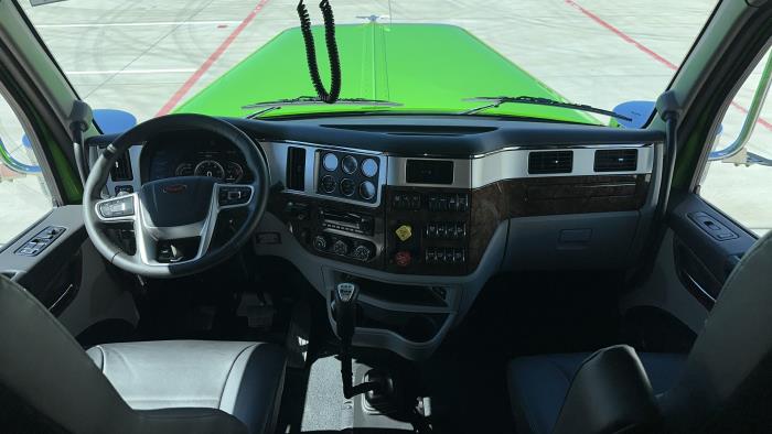 2026 Peterbilt 589-27