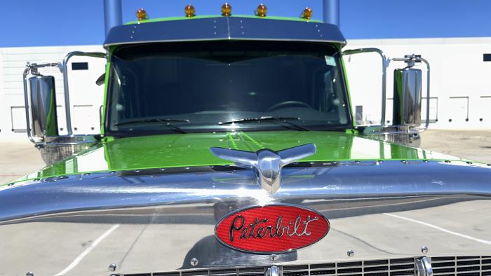 2026 Peterbilt 589-39