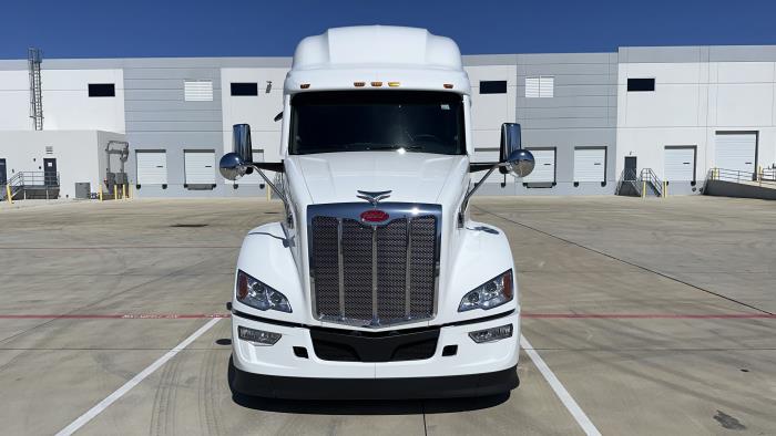 2026 Peterbilt 579-2