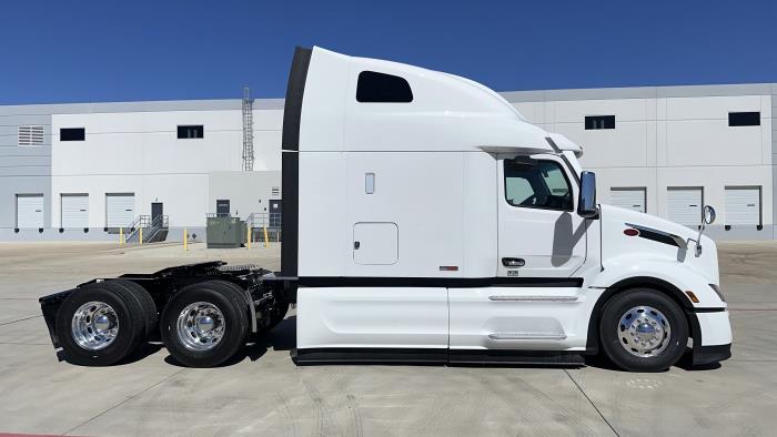 2026 Peterbilt 579-4