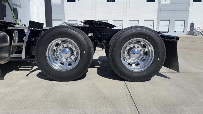 2026 Peterbilt 579-9