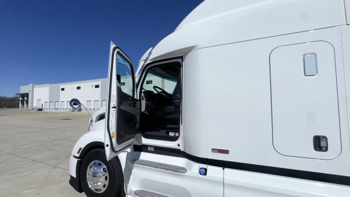 2026 Peterbilt 579-16