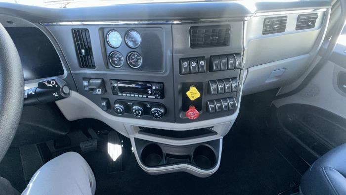2026 Peterbilt 579-18