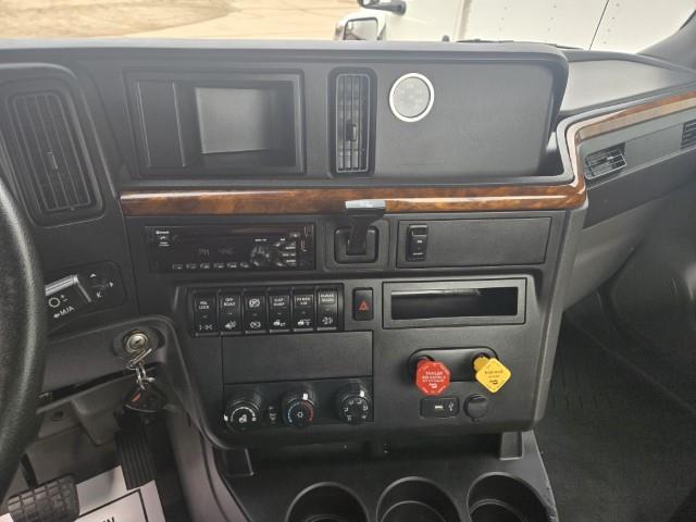 2019 International LT625-8