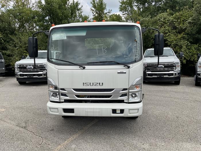2025 Isuzu NRR-2