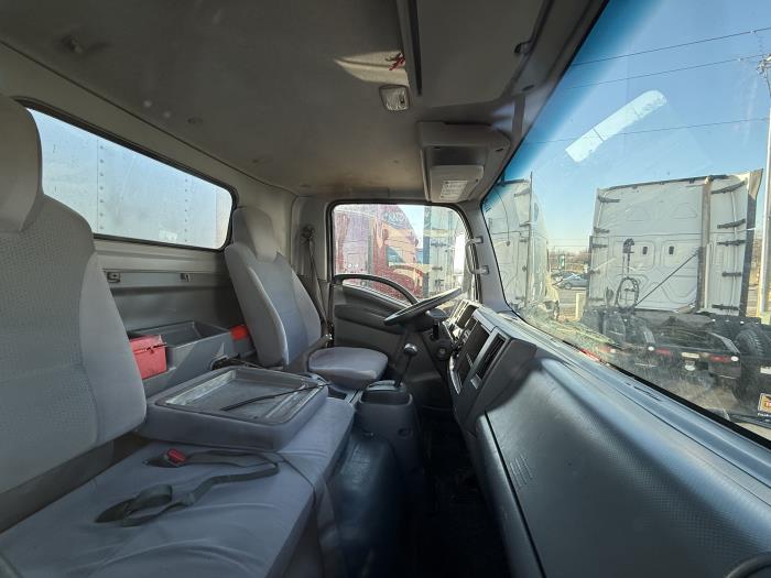2016 Isuzu NRR-10