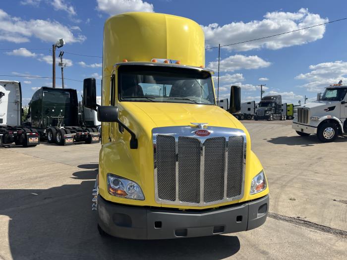 2021 Peterbilt 579-3