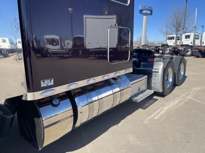 2024 Peterbilt 389-15