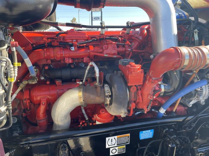2024 Peterbilt 389-33
