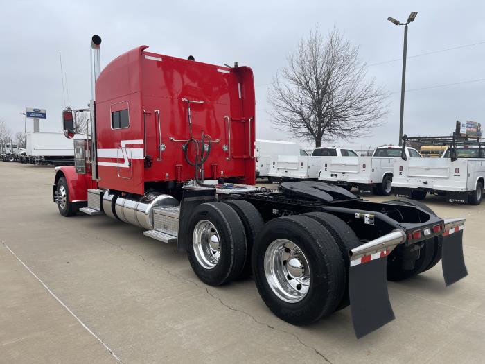 2024 Peterbilt 389-11