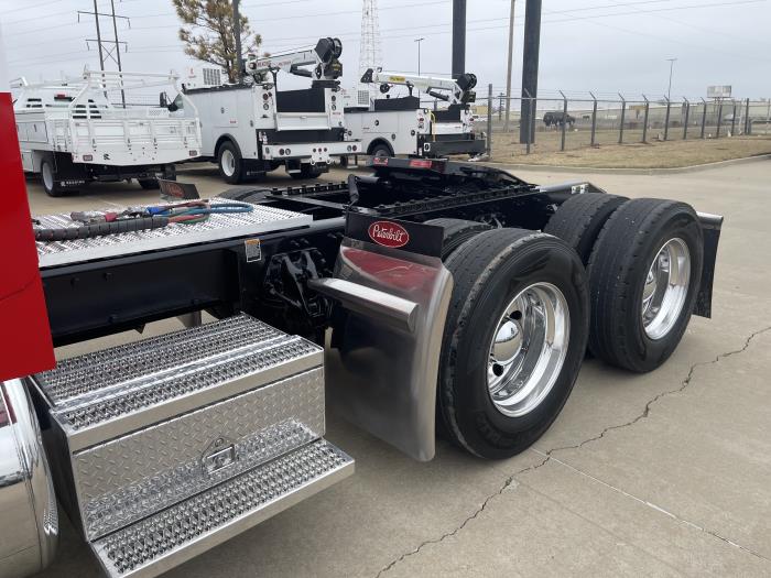 2024 Peterbilt 389-14