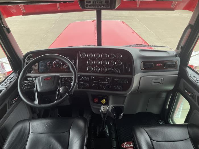 2024 Peterbilt 389-27