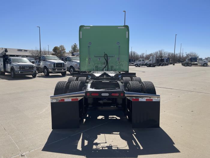 2023 Peterbilt 389-10