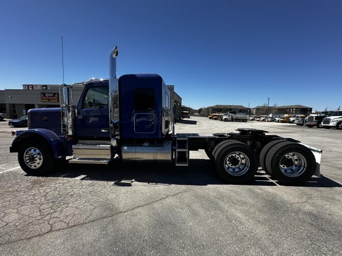 2026 Peterbilt 589-7