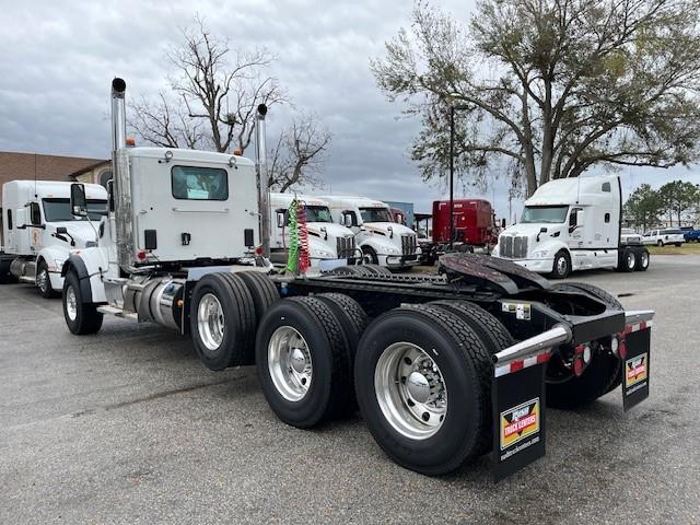 2026 Peterbilt 567-3