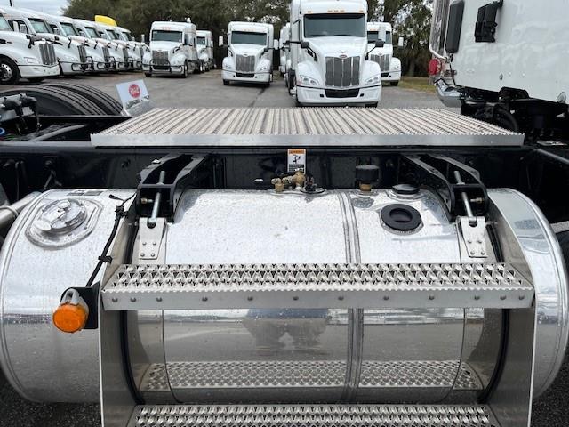 2026 Peterbilt 567-8