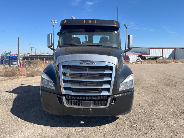 2021 Freightliner Cascadia-3