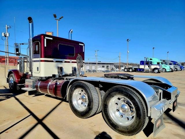 2023 Peterbilt 389-11