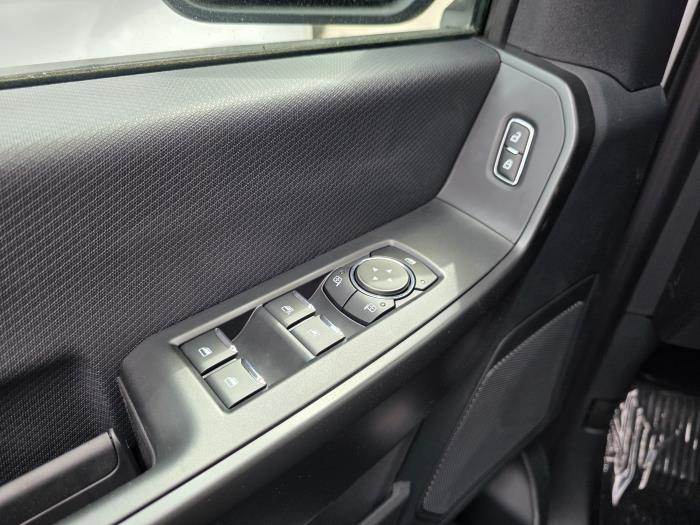 2025 Ford F-150-14