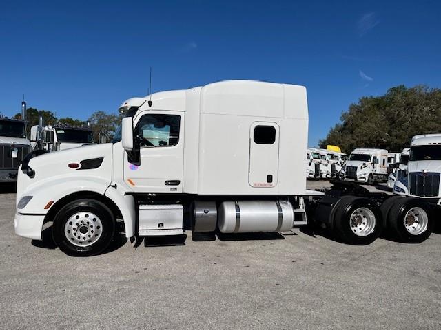 2021 Peterbilt 579-2
