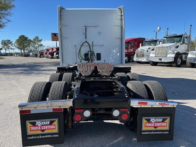 2021 Peterbilt 579-4