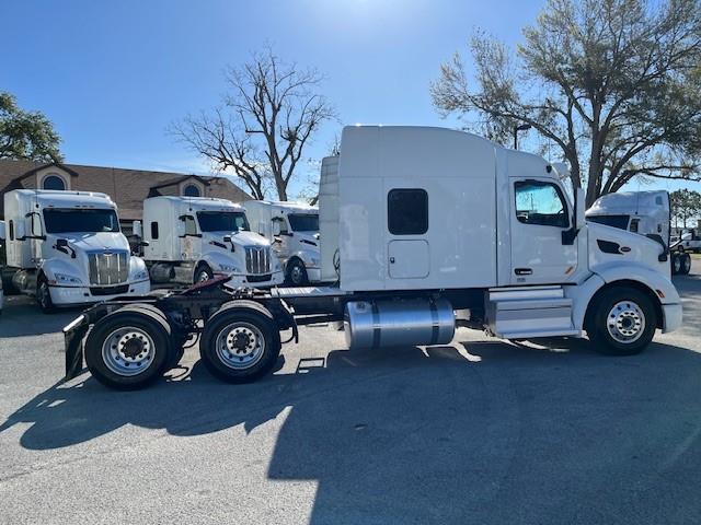 2021 Peterbilt 579-7