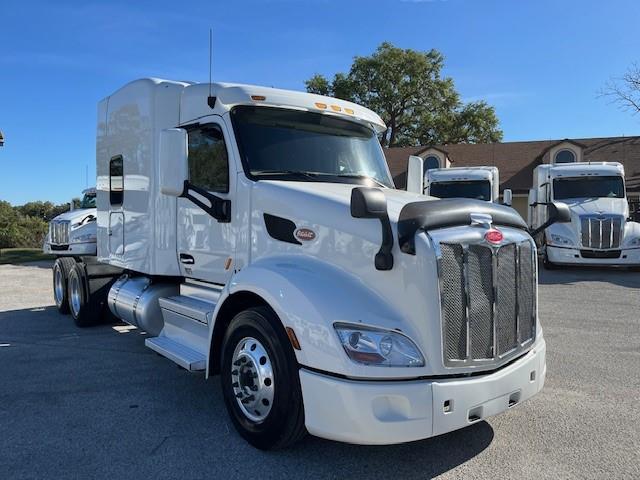 2021 Peterbilt 579-8