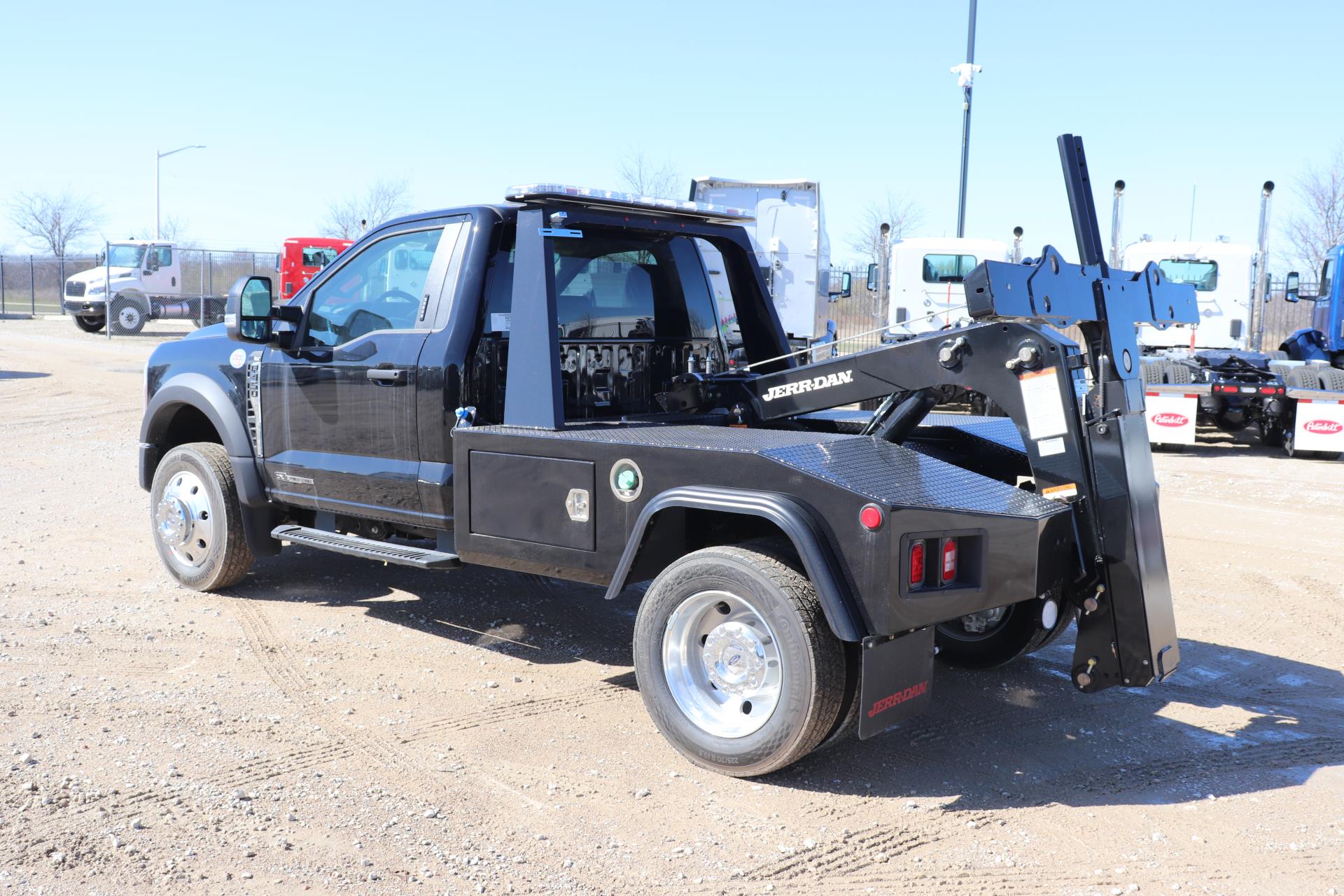 2024 Ford F-450 Regular Cab DRW 4x2 Wrecker Body for sale #1820910 - photo 2