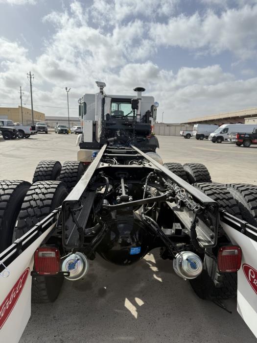 2025 Peterbilt 520-3