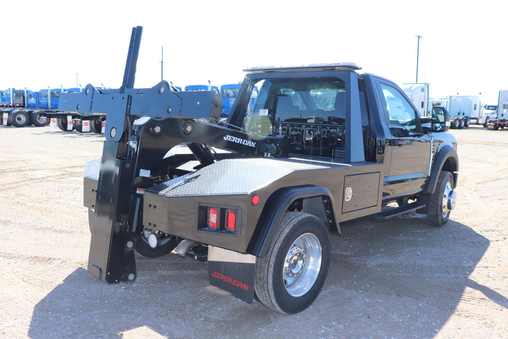 2024 Ford F-450 Regular Cab DRW 4x2 Wrecker Body for sale #1820902 - photo 8
