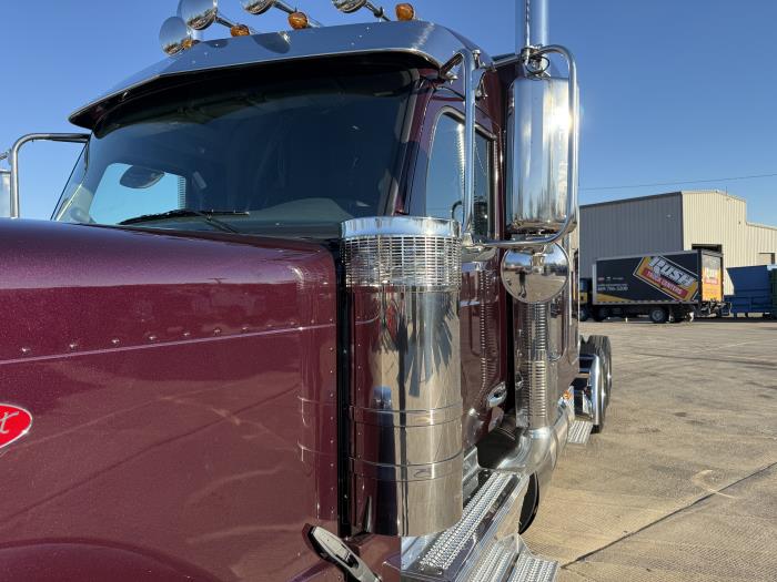 2026 Peterbilt 589-14