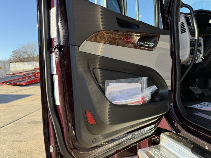 2026 Peterbilt 589-30