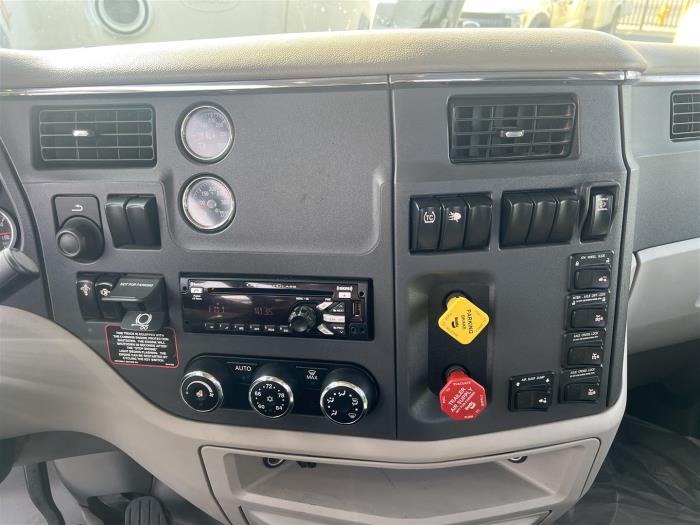2019 Peterbilt 567-23