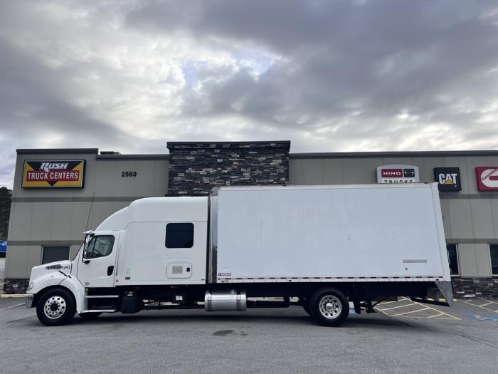 2019 Freightliner Business Class M2 106-1