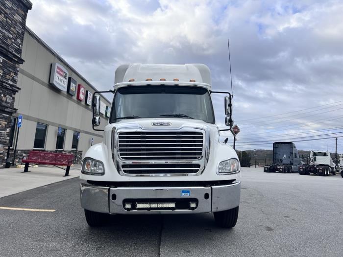 2019 Freightliner Business Class M2 106-3