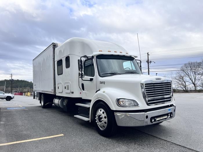 2019 Freightliner Business Class M2 106-4