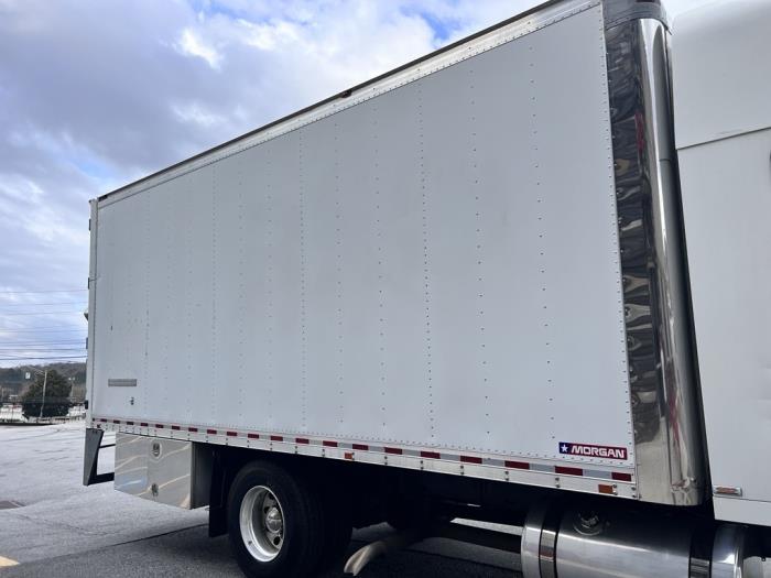2019 Freightliner Business Class M2 106-8