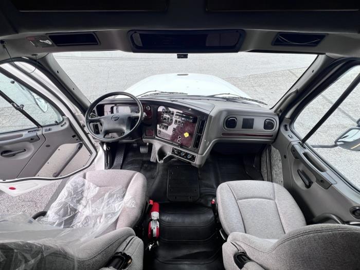 2019 Freightliner Business Class M2 106-23