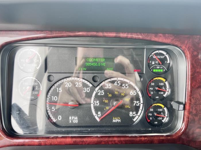 2019 Freightliner Business Class M2 106-25