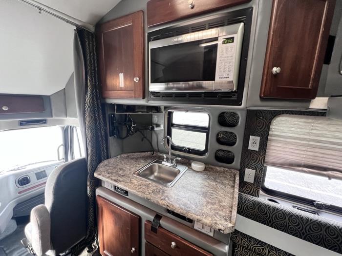 2019 Freightliner Business Class M2 106-26
