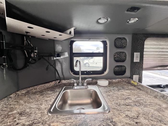 2019 Freightliner Business Class M2 106-30