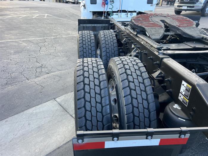 2020 Peterbilt 579-9