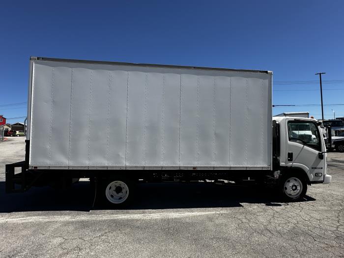 2025 Isuzu NRR-5