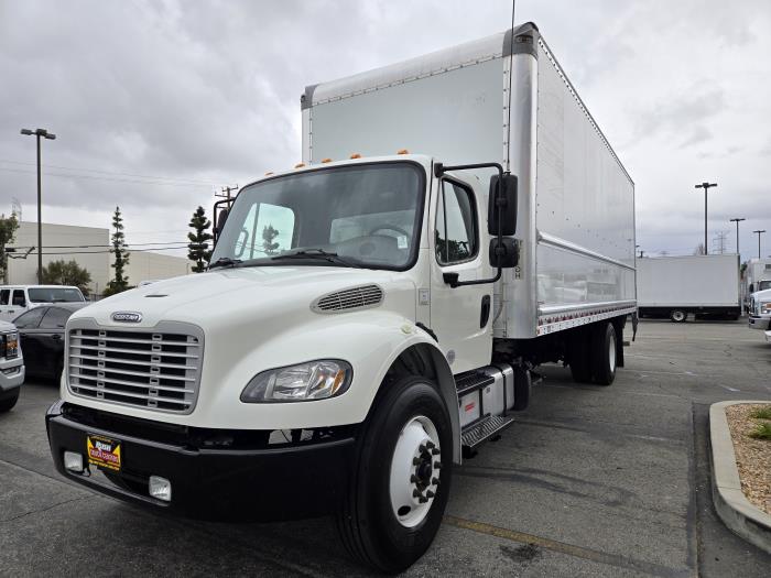 2018 Freightliner Business Class M2 106-5