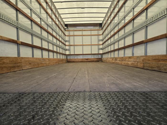 2018 Freightliner Business Class M2 106-10