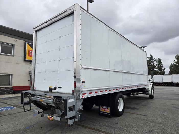 2018 Freightliner Business Class M2 106-12
