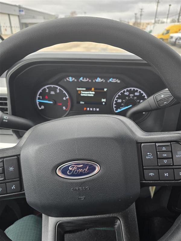 2025 Ford F-450 Regular Cab DRW 4x2 Cab Chassis for sale #1872409 - photo 8