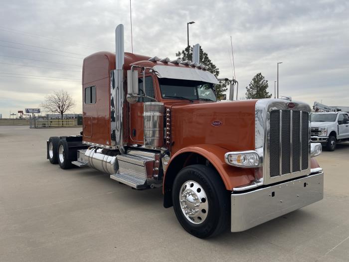2024 Peterbilt 389-3